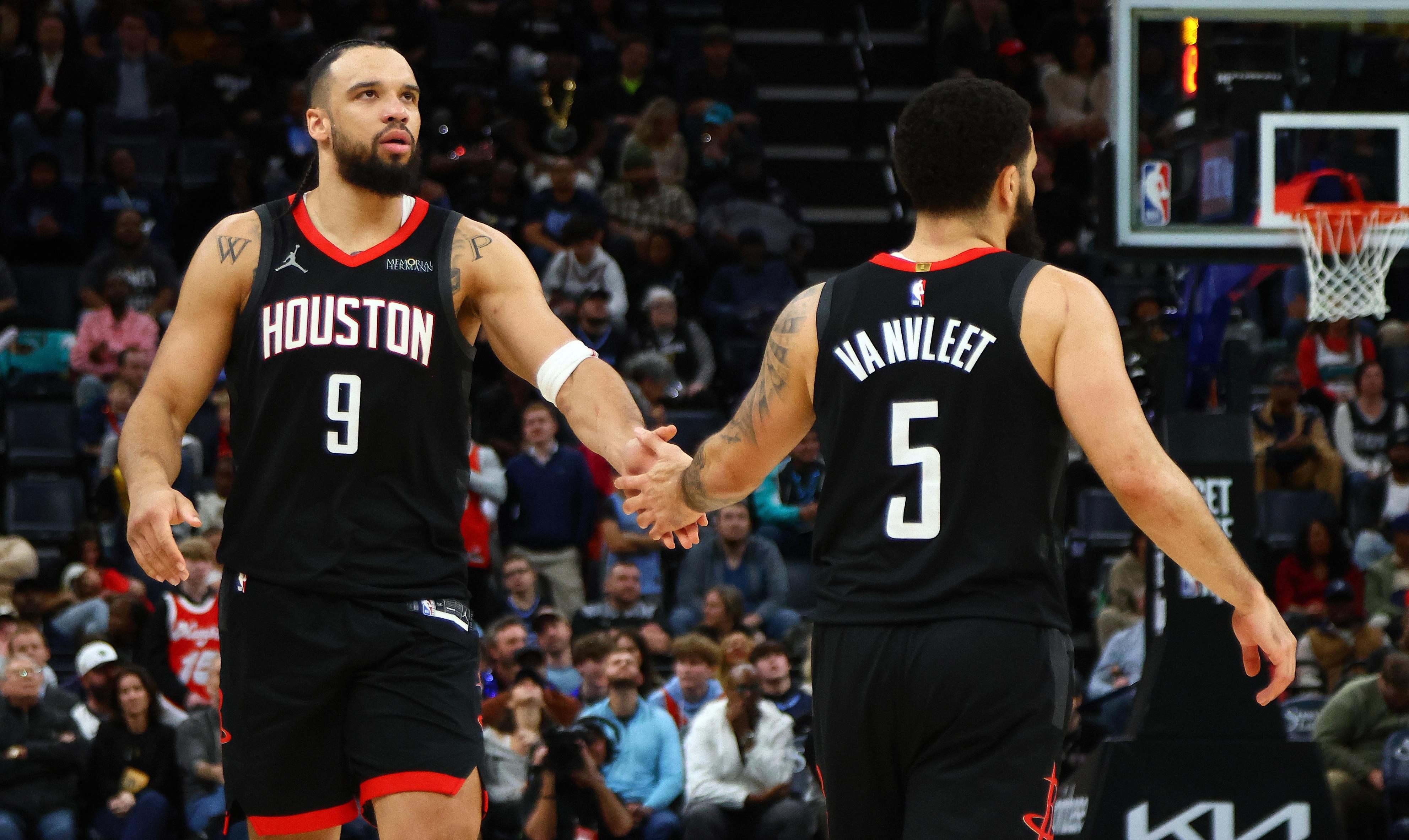 开云-全运会八强战对决在即！休斯顿火箭演练定位球，菲尼克斯太阳密集防守应对的简单介绍